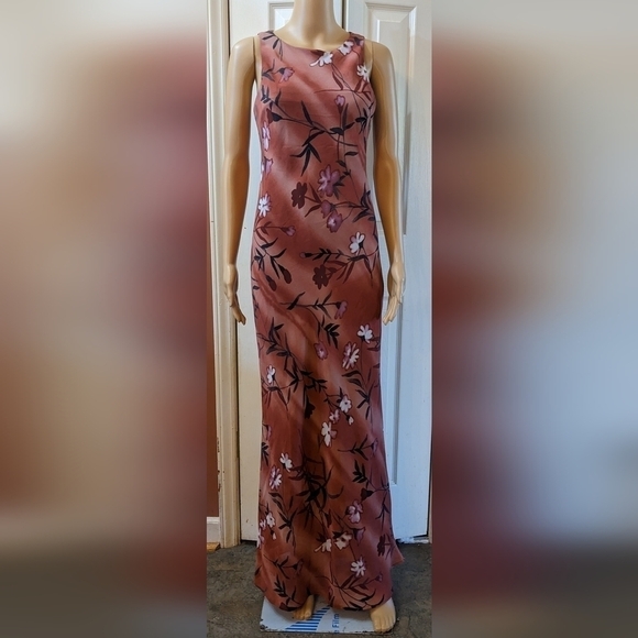 Pre-owned Jonathan Martin sleeveless long dress, floral design, size 9, TD - Picture 1 of 7
